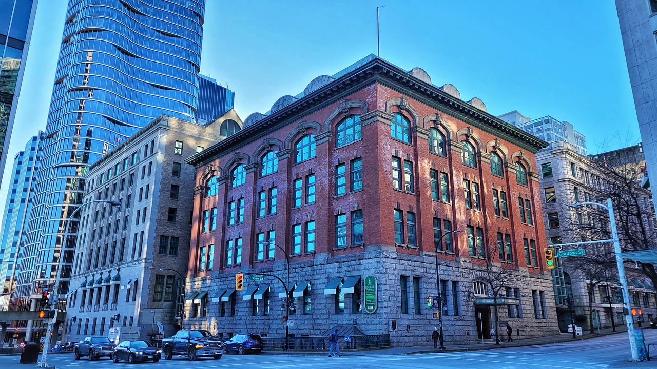 R112 - 757 West Hastings Street, Vancouver, BC