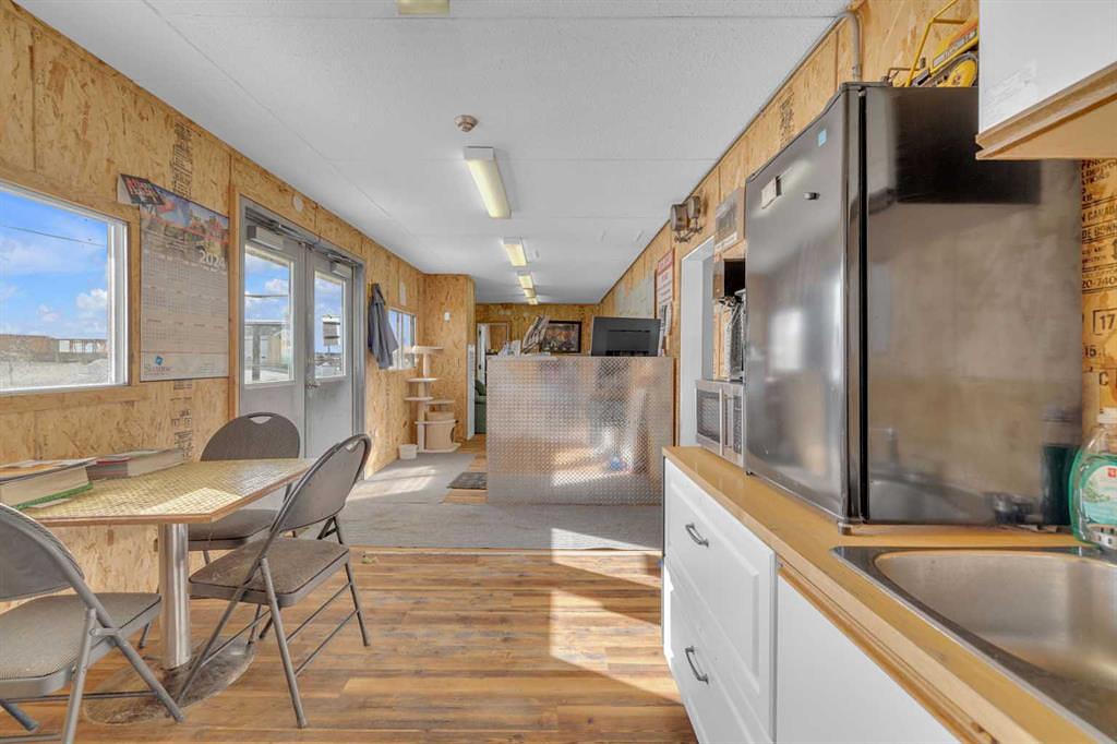 6606 42 Avenue, Ponoka, AB