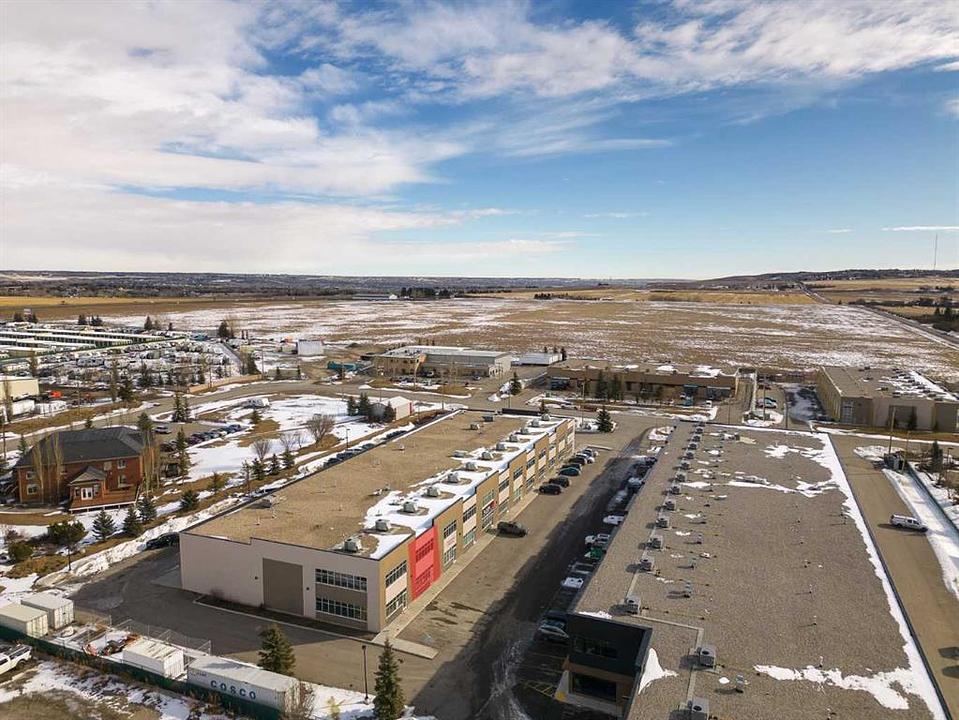 2 - 110 Commercial Drive, Calgary, AB