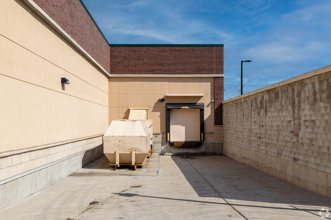 610 Industrial Avenue, Ottawa, ON