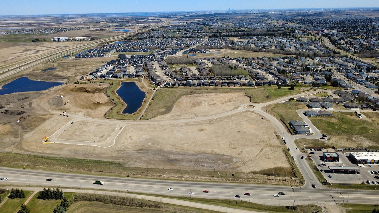 Jennifer Heil Way, Spruce Grove, AB