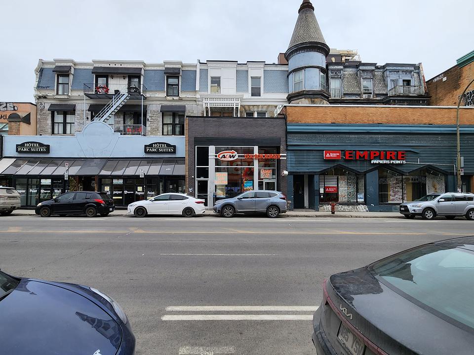 3457 Avenue du Parc, Montréal, QC