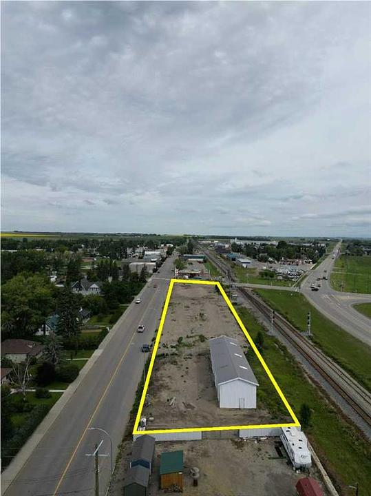 650 10 Avenue South, Carstairs, AB