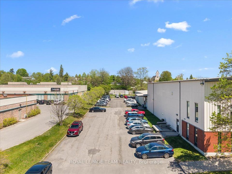 24 Edgewater Street, Ottawa, ON