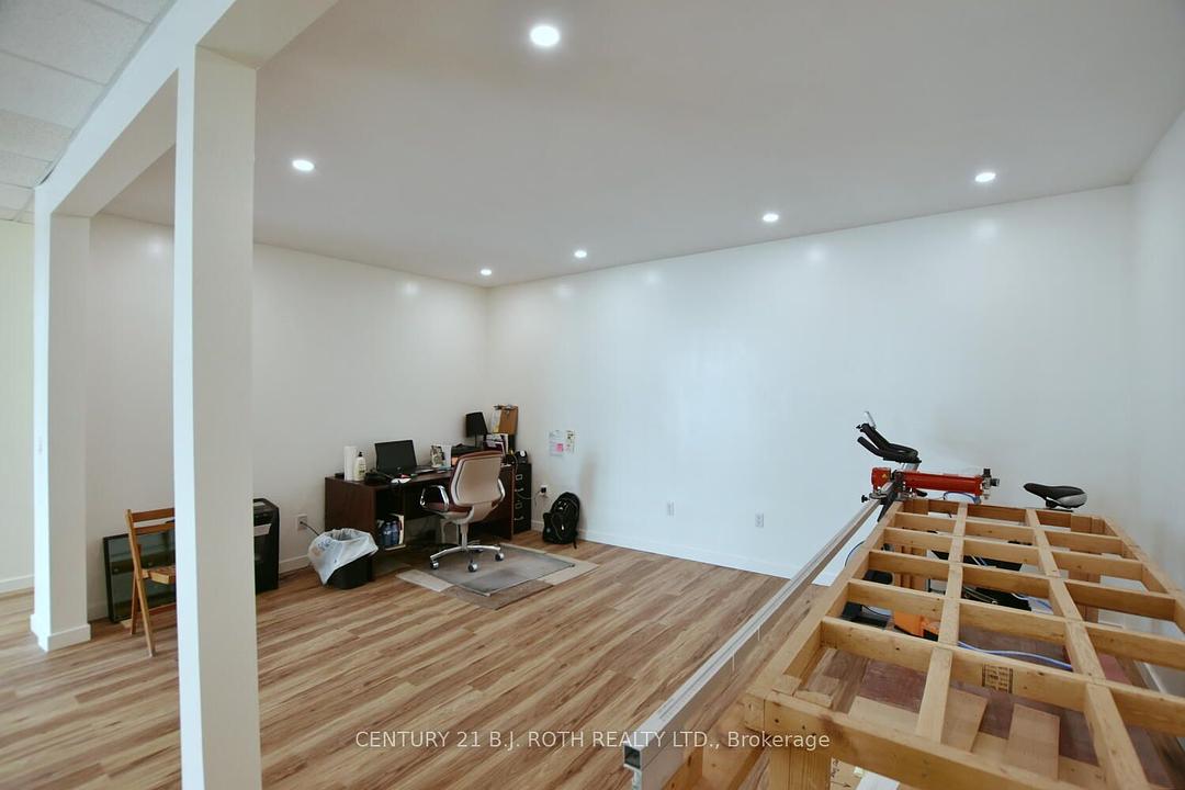 240 9th Avenue East, Owen Sound, ON
