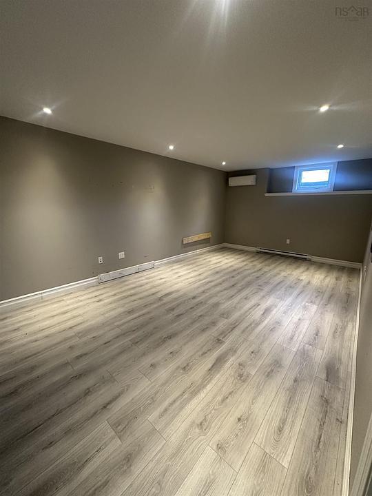 1423 Fall River Road, Fall River, NS