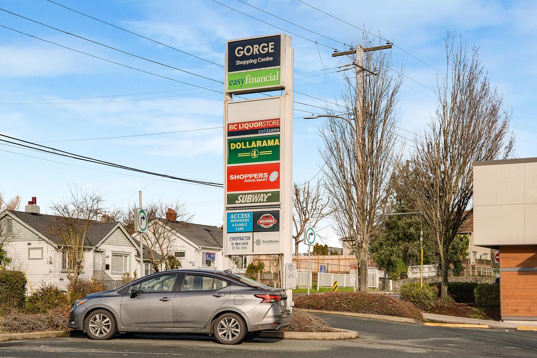 2929 Tillicum Road, Victoria, BC