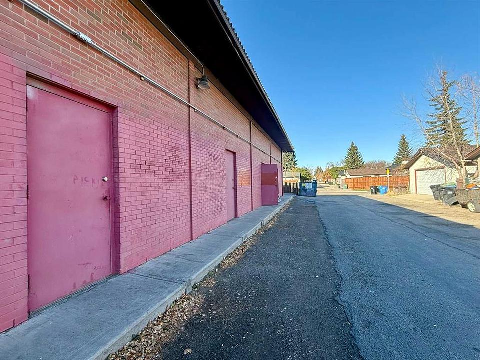 18 - 3304 64 Street Northeast, Calgary, AB