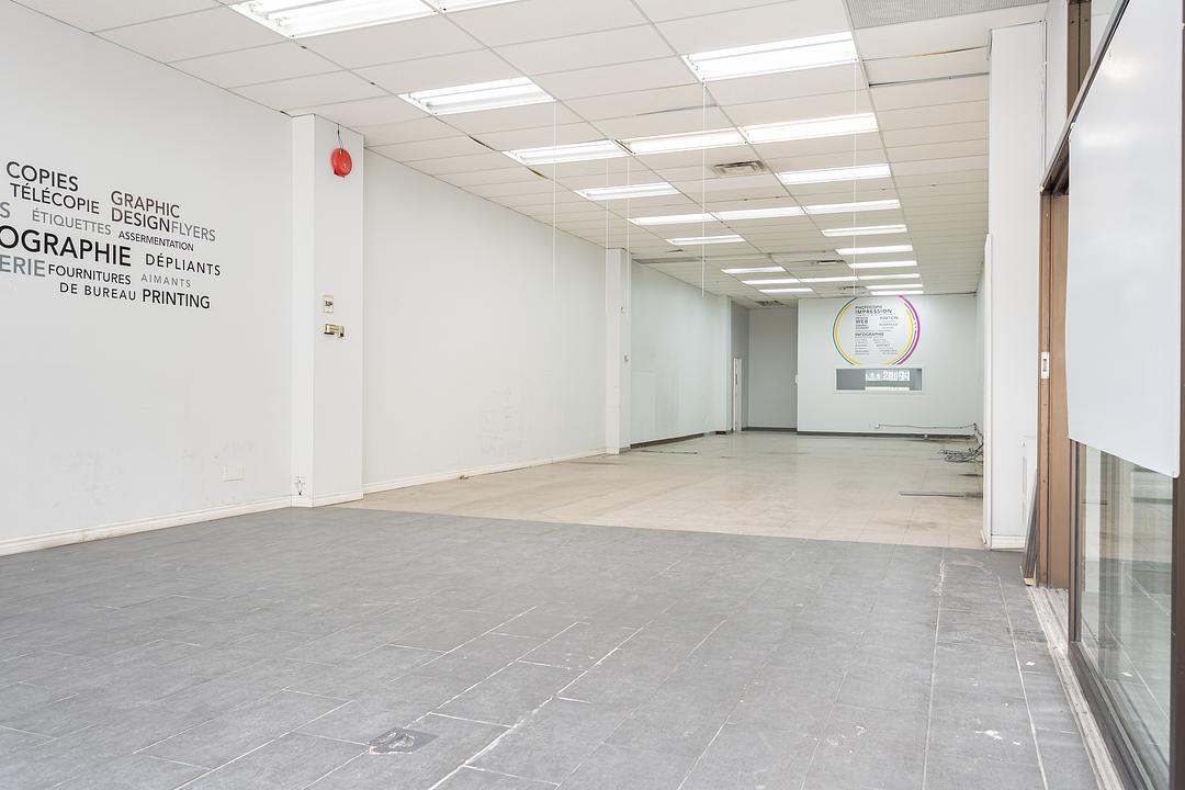 5887 Chemin de la Côte-des-Neiges, Montréal, QC