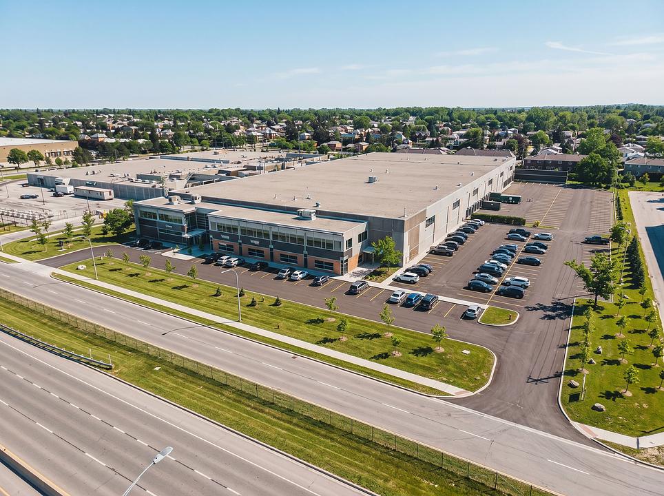 17550 Route Transcanadienne, Kirkland, QC