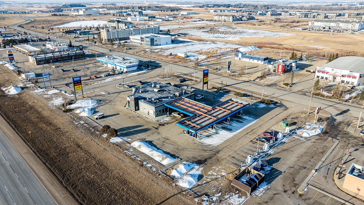 135 Leva Avenue, Penhold, AB
