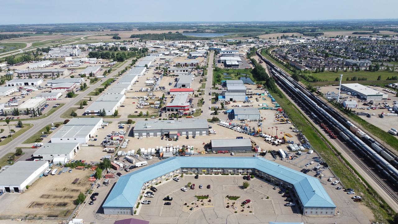 11 - 7471 Edgar Industrial Bend, Red Deer, AB