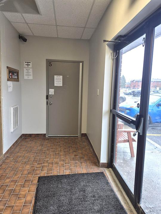 5 - 21 Concourse Gate, Ottawa, ON