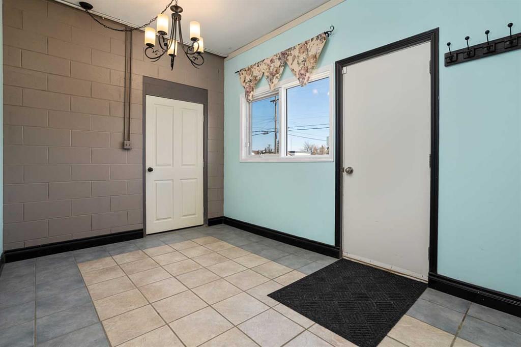 5038 49 Street, Daysland, AB