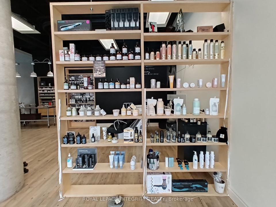 100 - 100 Murray Street, Ottawa, ON