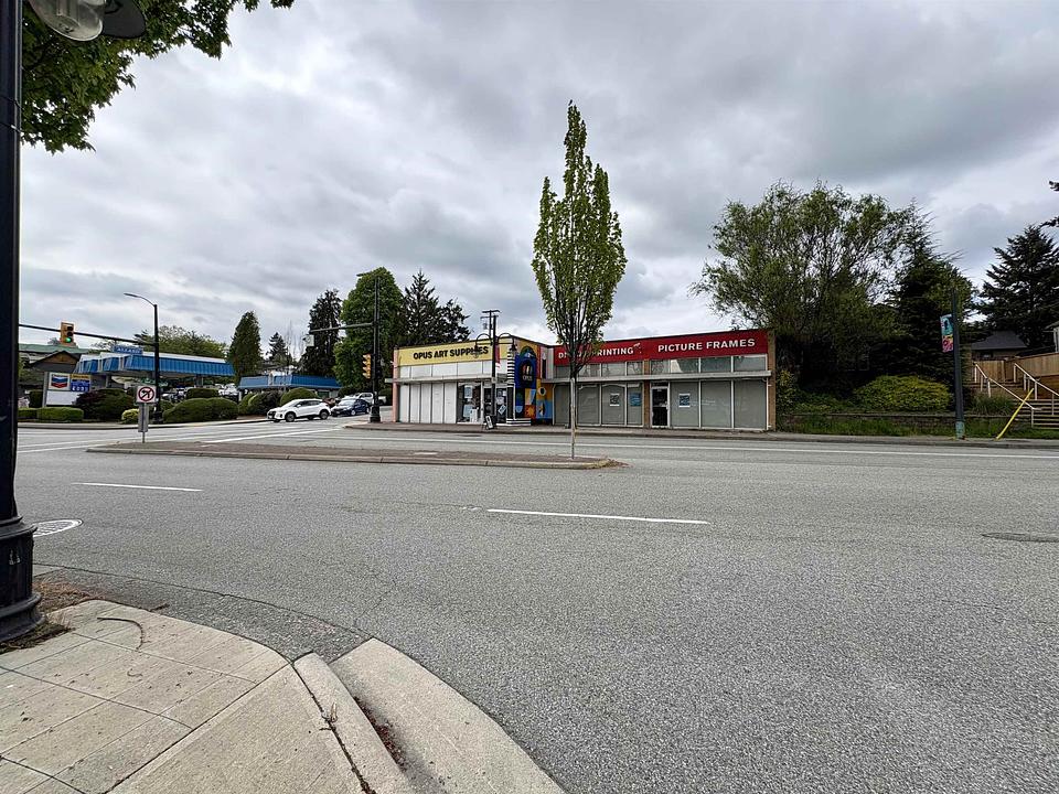 953 Brunette Avenue, Coquitlam, BC