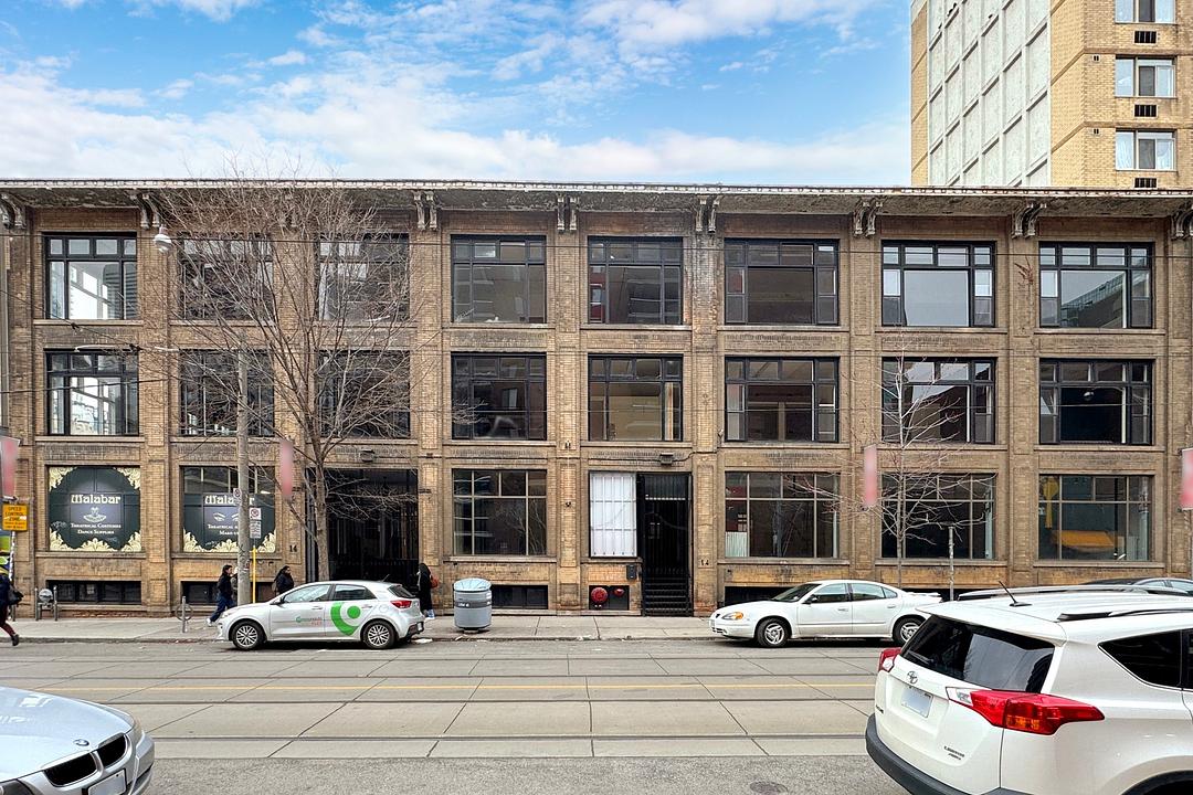 101 - 10 McCaul Street, Toronto, ON