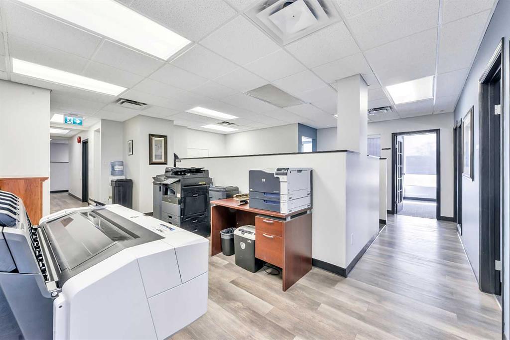 302 - 4702 49 Avenue, Red Deer, AB