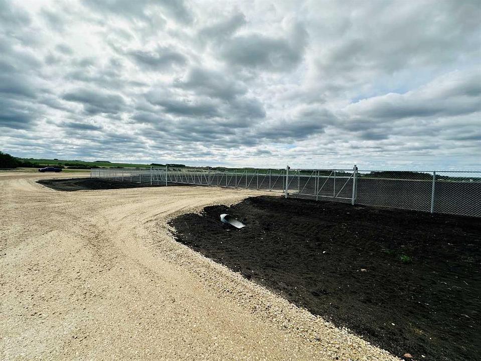 720049 RR63, Clairmont, AB