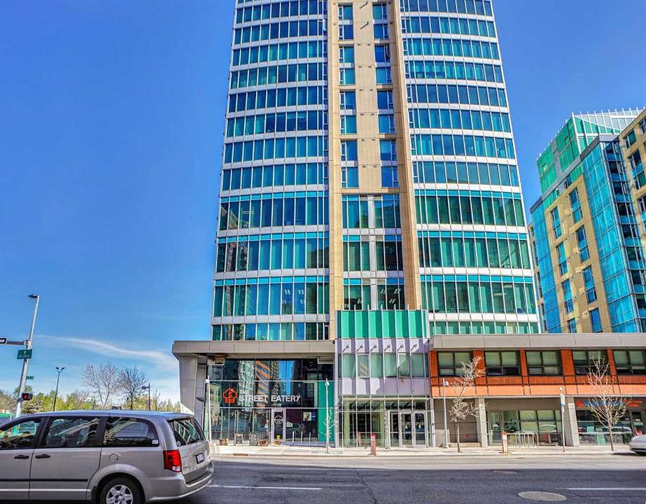 880 4 Avenue Southwest, Calgary, AB