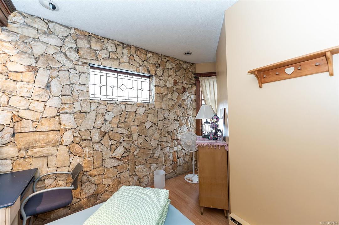 1608 Quadra Street, Victoria, BC
