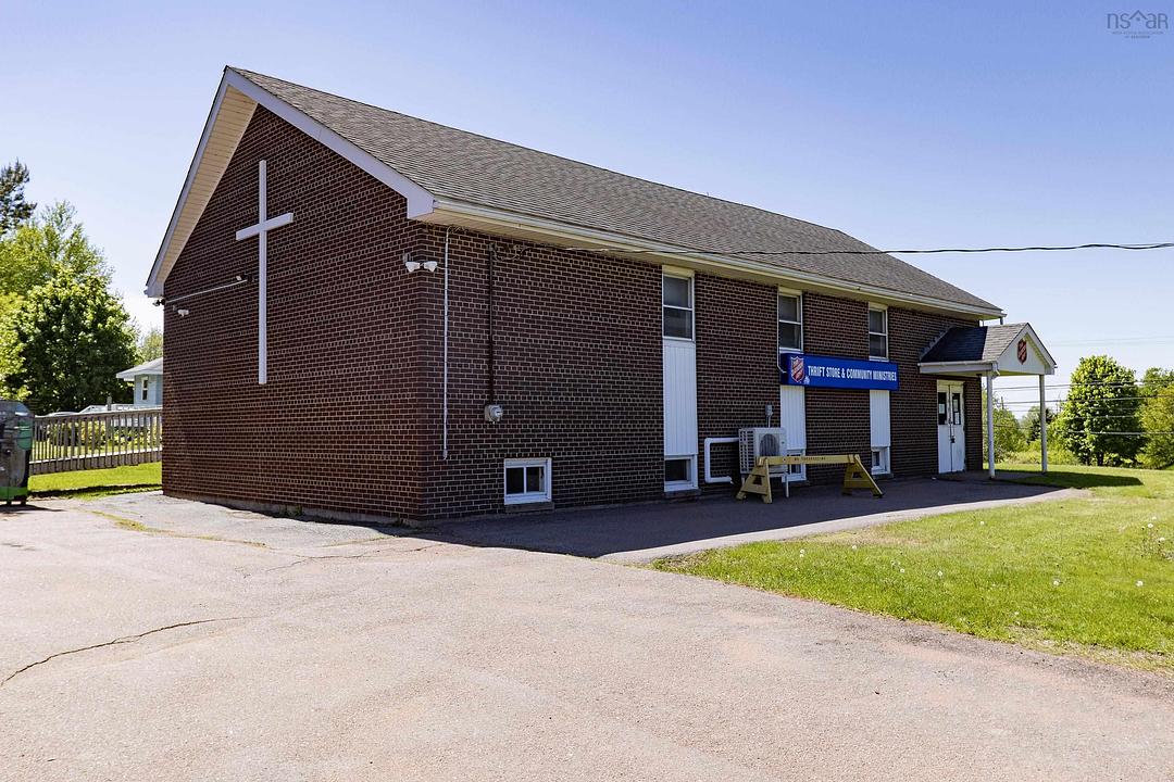 66 Victoria Street West, Amherst, NS