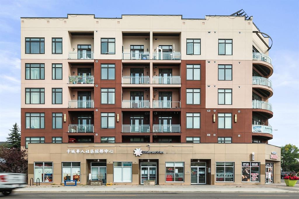 1406 Centre Street North, Calgary, AB