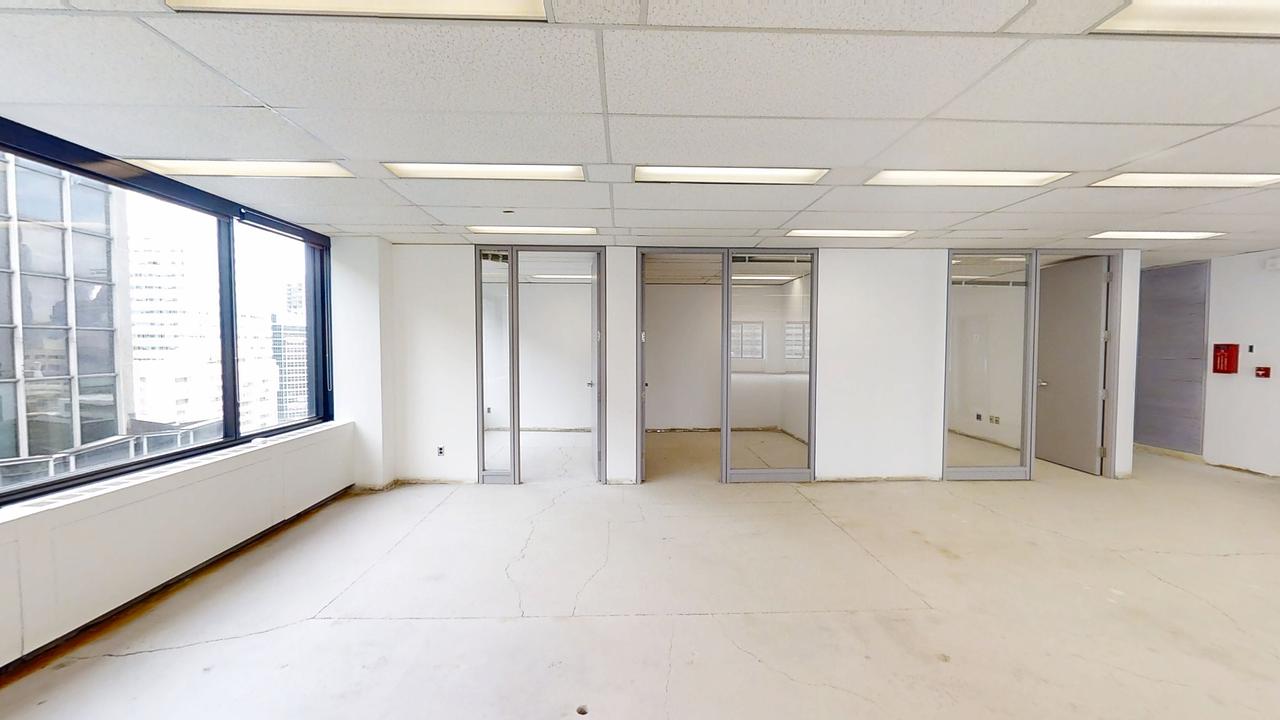1600 - 180 Dundas Street West, Toronto, ON