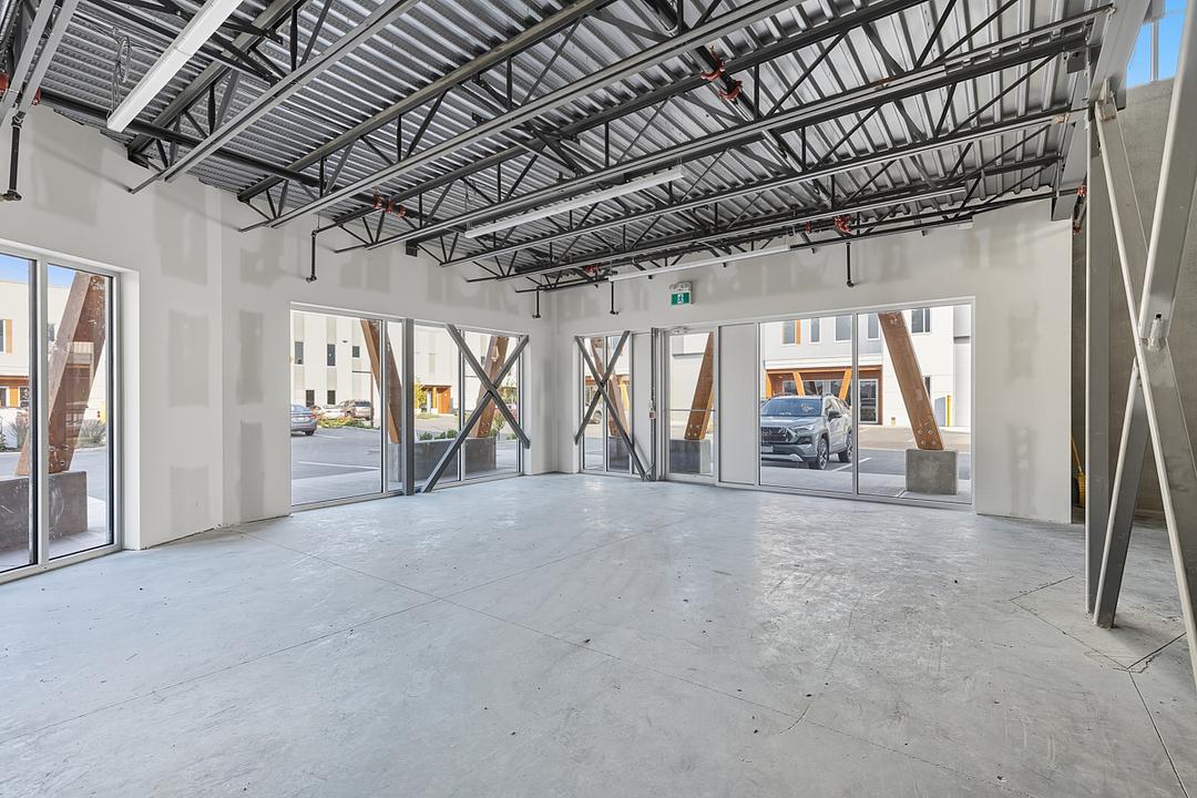 #301 - 2175 Optic Court, Kelowna, BC
