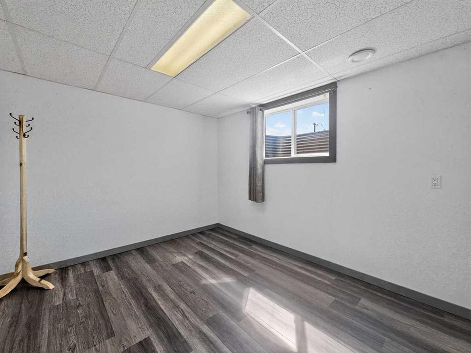9606 100 Street, La Crête, AB
