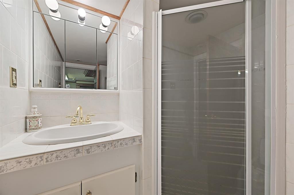 1215 14 Avenue Southwest, Calgary, AB