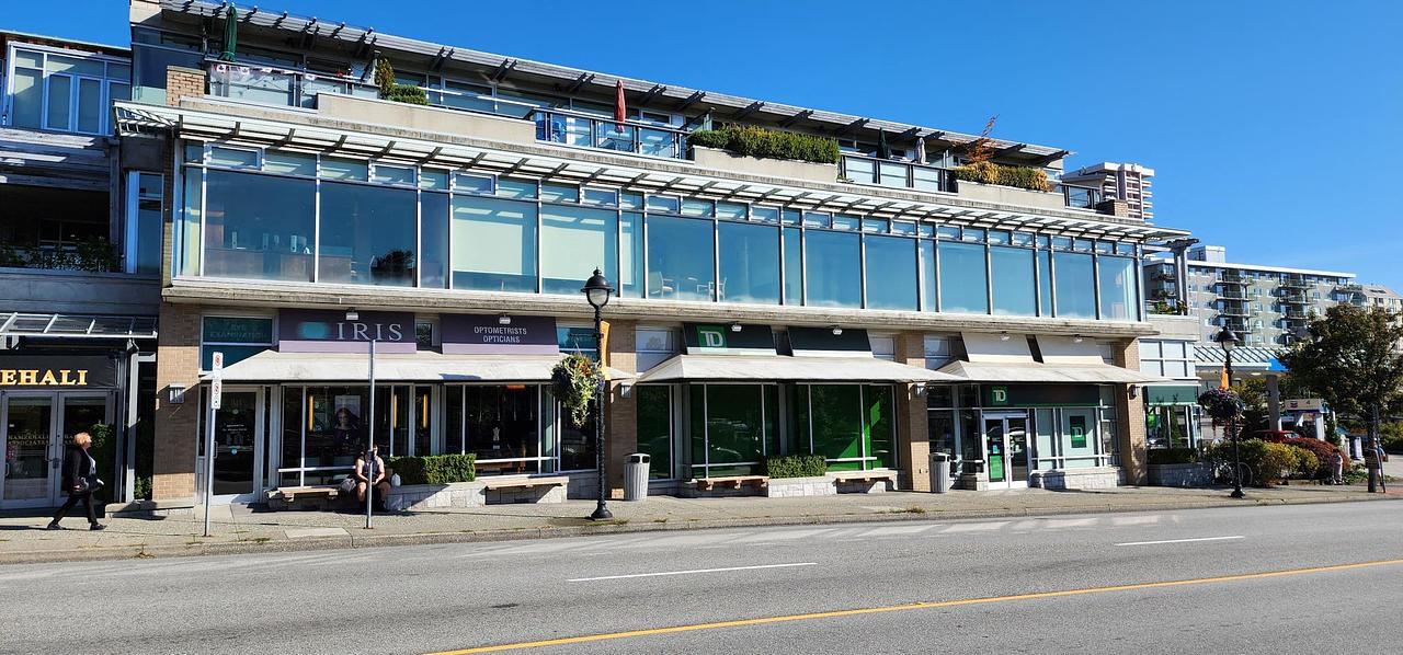 Unit 207B - 575 16th Street, West Vancouver, BC