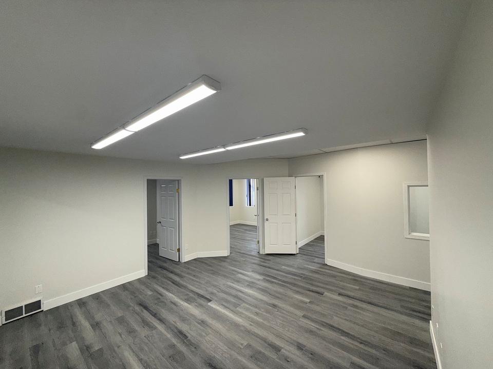 170 - 8319 Chiles Industrial Avenue, Red Deer, AB