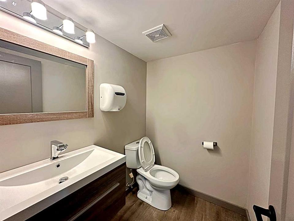 8121 Fraser Avenue, Fort McMurray, AB