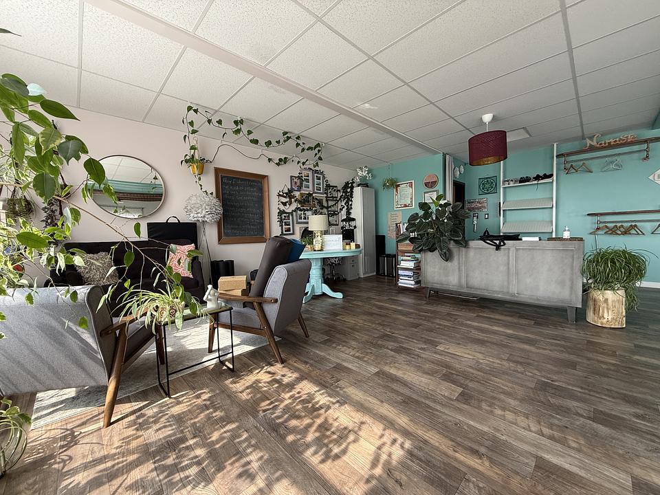 203 - 5025 Parkwood Road, Blackfalds, AB