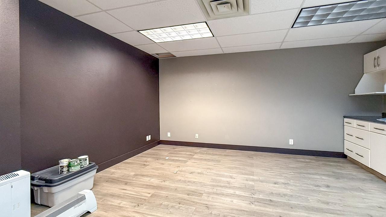 204 - 170 Rutland Road North, Kelowna, BC