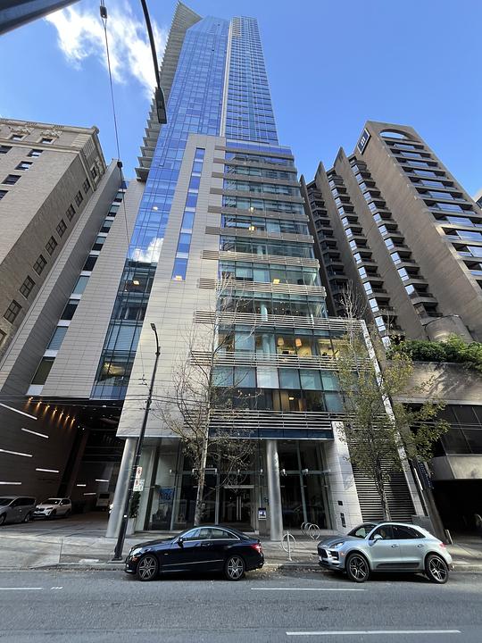 560 - 669 Howe St, Vancouver, BC