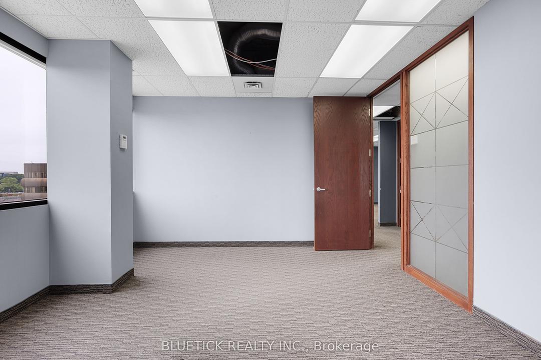 704 - 700 Dorval Drive, Oakville, ON