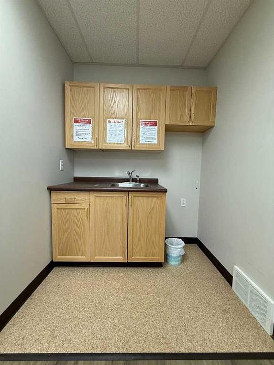 B - 11402 100 Street, Grande Prairie, AB