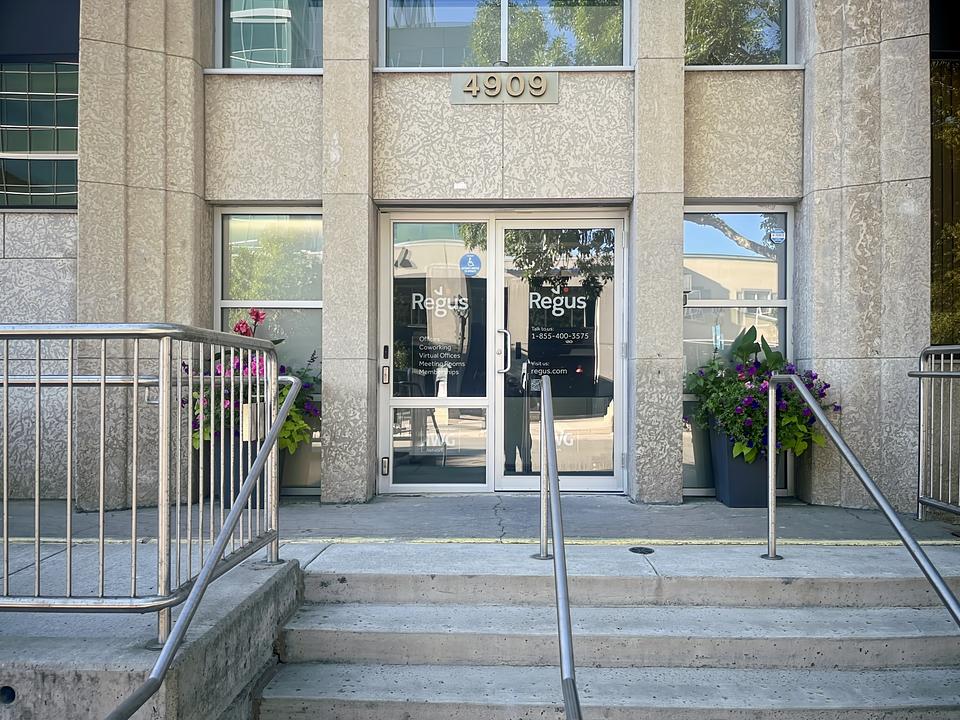 4909 50 Street, Red Deer, AB