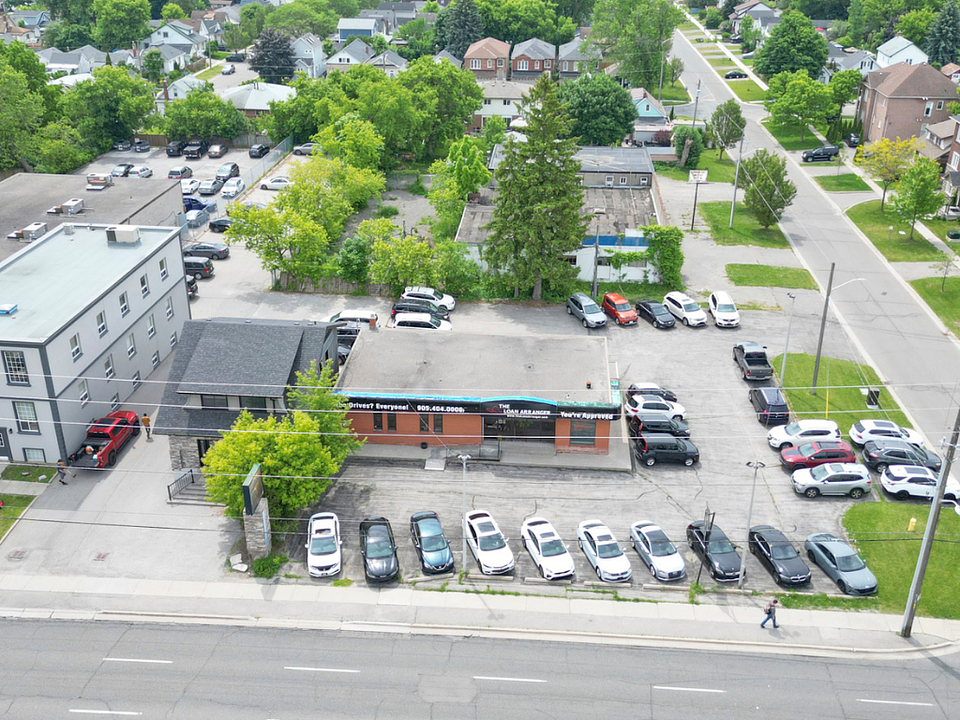 349 King Street West, Oshawa, ON
