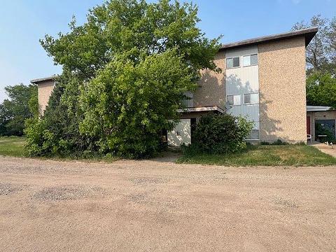 1009 1 Avenue, Wainwright, AB