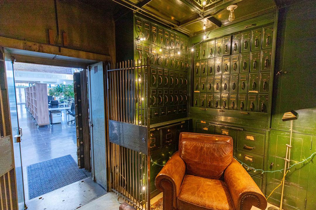 Main & Mezz - 402 W Pender St, Vancouver, BC