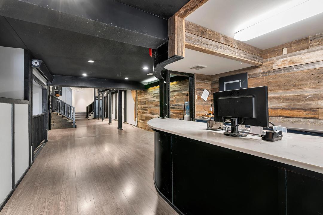 1323 Government Street, Victoria, BC