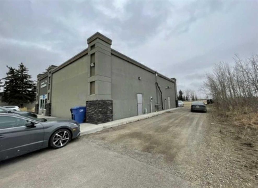 208 10 Avenue North, Carstairs, AB