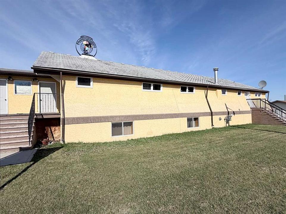 4706 50 Street, Mayerthorpe, AB