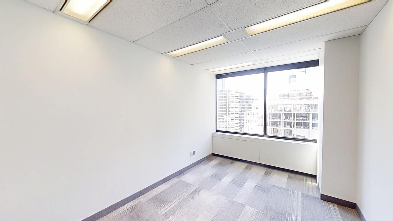 1506 - 180 Dundas Street West, Toronto, ON