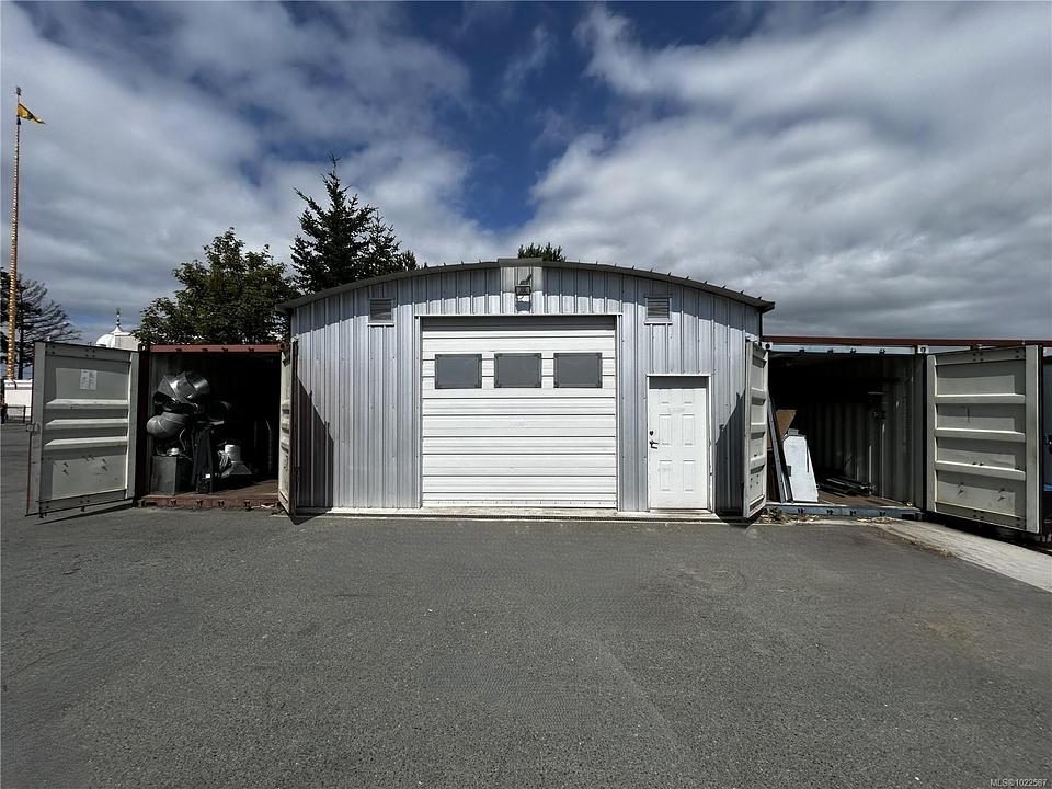 487 Burnside Road East, Victoria, BC