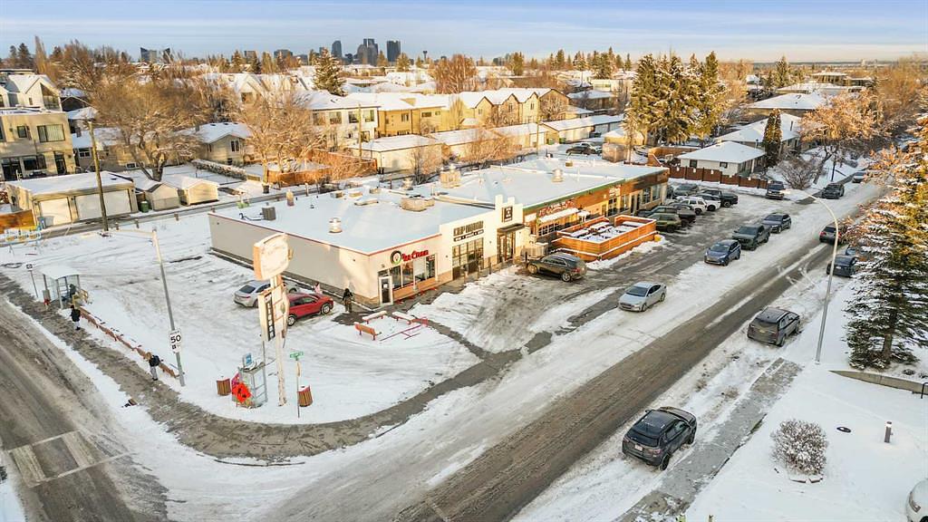 2040 42 Avenue Southwest, Calgary, AB