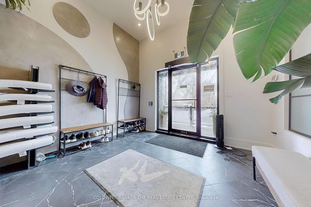 543 The Queensway South, Georgina, ON